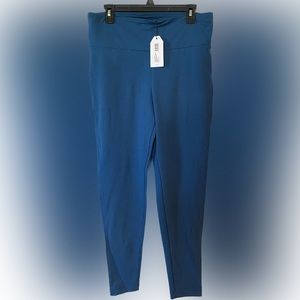 NWT Universal Standard Leggings with Design w/o pockets, Poseidon, size S/14-16